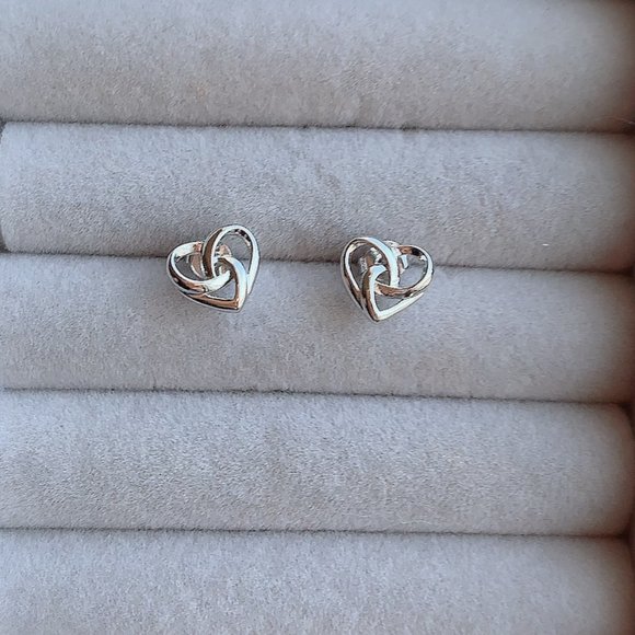 925 Sterling Silver Infinity Heart Stud Earrings - Picture 5 of 10